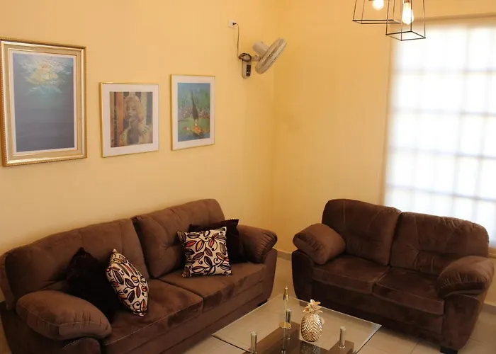Casa 3 Torres, Calle 76.