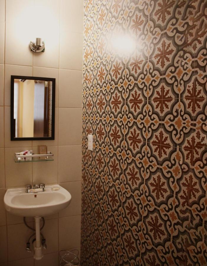 Casa 3 Torres, Calle 76. * Mérida